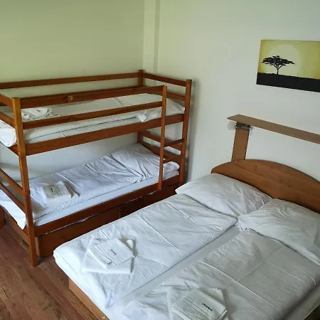 Apartmanovy Dom Triangel